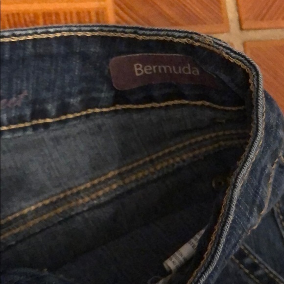 Gloria Vanderbilt Bermuda Jean‎ Shorts 8 - Picture 3 of 3